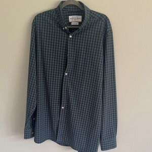 Mizzen+Main Blue and Green Plaid Button-Down Shirt